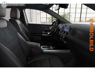 Mercedes GLA 200 — photo 9