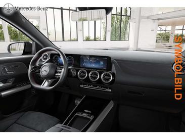 Mercedes GLA 200 — photo 11