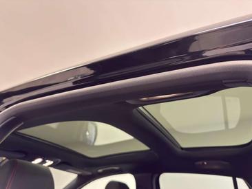 Mercedes GLA 250e — photo 17