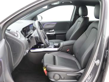 Mercedes GLA 250e — photo 9