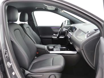 Mercedes GLA 250e — photo 10