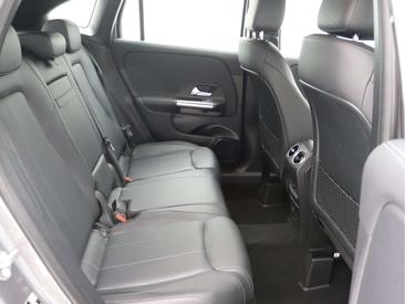 Mercedes GLA 250e — photo 12