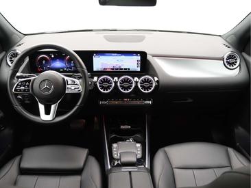Mercedes GLA 250e — photo 13