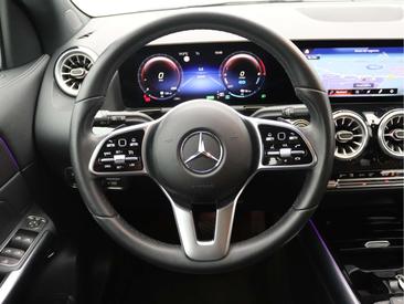 Mercedes GLA 250e — photo 14