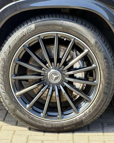 Mercedes GLS 63 4MATIC — photo 4