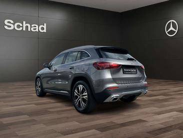 Mercedes GLA 180 — photo 6