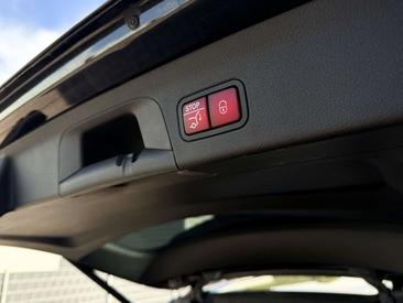 Mercedes GLS 63 4MATIC — photo 14