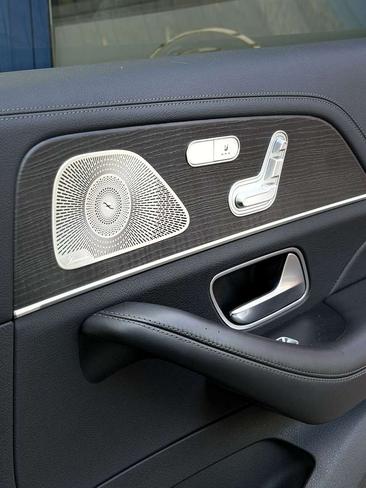 Mercedes GLS 63 4MATIC — photo 20