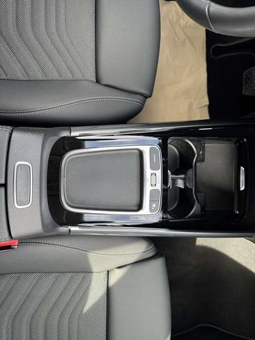 Mercedes GLA 180 — photo 16
