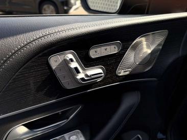 Mercedes GLS 63 4MATIC — photo 23