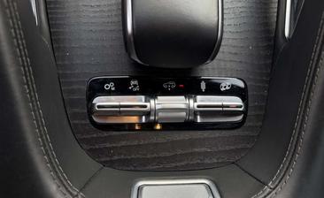 Mercedes GLS 63 4MATIC — photo 29