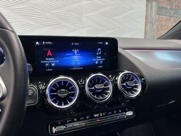 Mercedes GLA 250 — photo 27