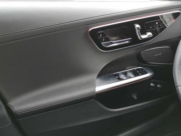 Mercedes Classe C Berline 300 E — photo 18