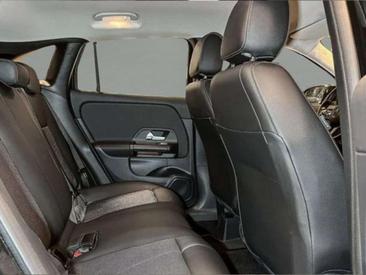 Mercedes GLA 180 D — photo 8