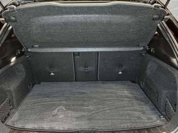 Mercedes GLA 180 D — photo 9