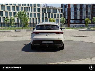 Mercedes EQC 400 — photo 6