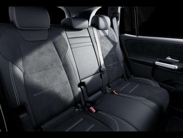 Mercedes GLB 200d — photo 10