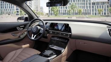 Mercedes EQC 400 — photo 4
