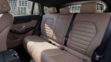 Mercedes EQC 400 — photo 6