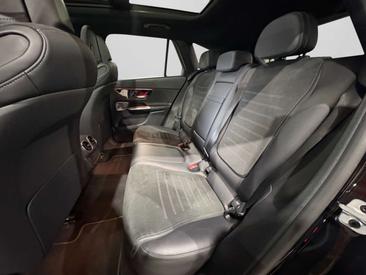 Mercedes GLC 400 E — photo 13