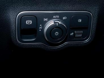Mercedes GLA 200d — photo 13