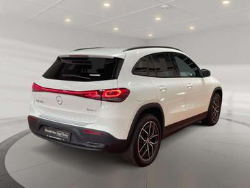 Mercedes EQA 300 4MATIC — photo 2