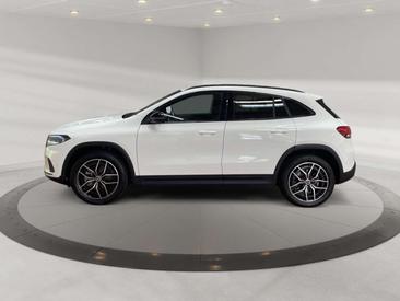 Mercedes EQA 300 4MATIC — photo 3