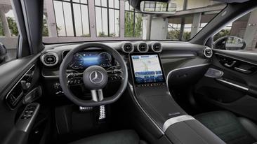 Mercedes GLC 300 E — photo 7