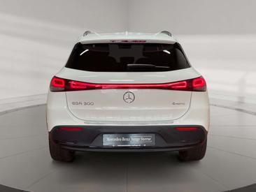 Mercedes EQA 300 4MATIC — photo 4