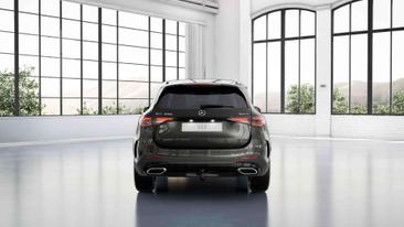 Mercedes GLC 300 E — photo 9