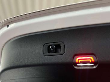 Mercedes GLC 300 De — photo 16