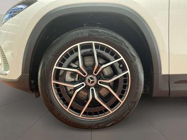 Mercedes EQA 300 4MATIC — photo 6