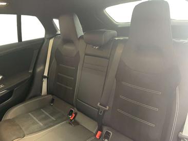 Mercedes CLA Berline 200 — photo 9