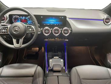 Mercedes EQA 300 4MATIC — photo 10