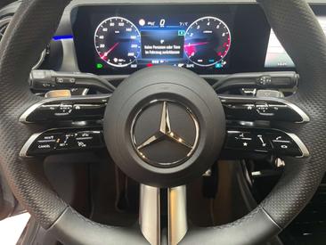 Mercedes CLA Berline 200 — photo 11
