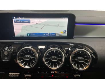 Mercedes CLA Berline 200 — photo 13