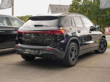 Mercedes EQA 300 4MATIC — photo 2