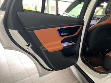 Mercedes GLC 300 De — photo 26