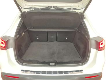 Mercedes EQA 300 4MATIC — photo 19