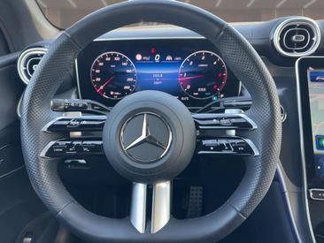 Mercedes GLC 300 D — photo 9