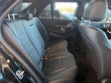 Mercedes GLE 450 D — photo 10