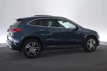 Mercedes GLA 200d — photo 6