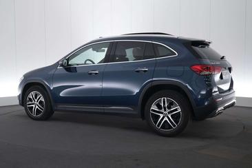 Mercedes GLA 200d — photo 10