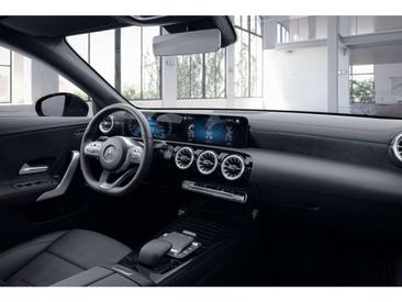Mercedes CLA Berline 250 E — photo 8