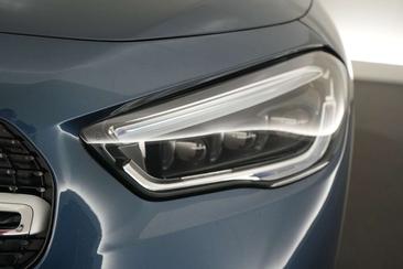 Mercedes GLA 200d — photo 18