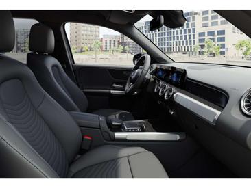 Mercedes EQB 250 — photo 7