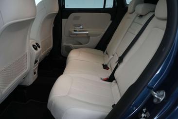 Mercedes GLA 200d — photo 20