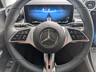 Mercedes GLC 220 D — photo 12