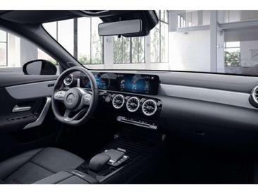 Mercedes CLA Berline 250 E — photo 8