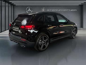 Mercedes GLA 200 — photo 11